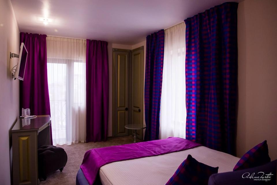 Hotel Goya Collection Targu Jiu Exterior photo
